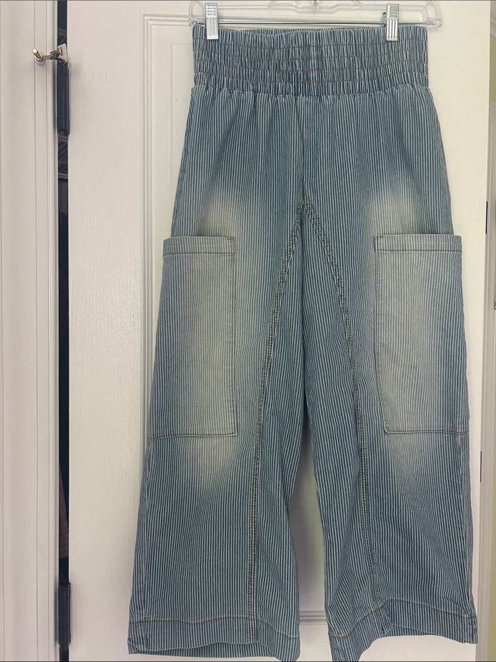 Smocked-Waist Cropped Wide-Leg Jeans in Light Blue